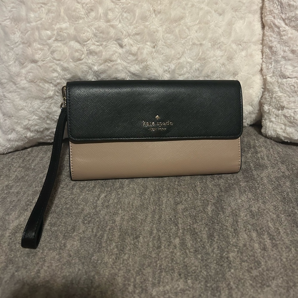 Kate Spade Black and Tan Wallet